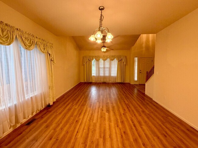 Foto del edificio - 1766 Preston Dr