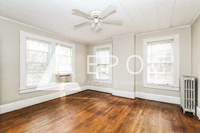 Foto del edificio - 400 S Josephine Boyd St