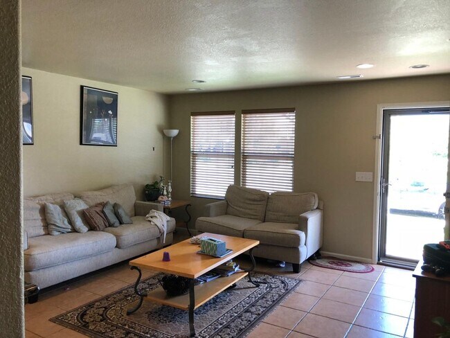 Building Photo - 10573 Durango Pl