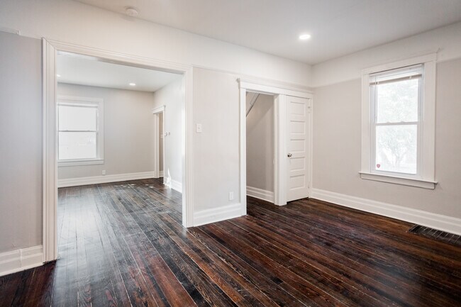 Building Photo - 1308 Porter St