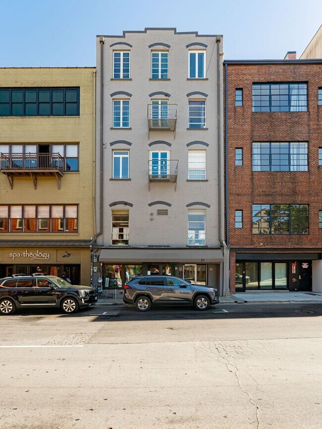 Foto del edificio - Fabulous Downtown Asheville Apartment