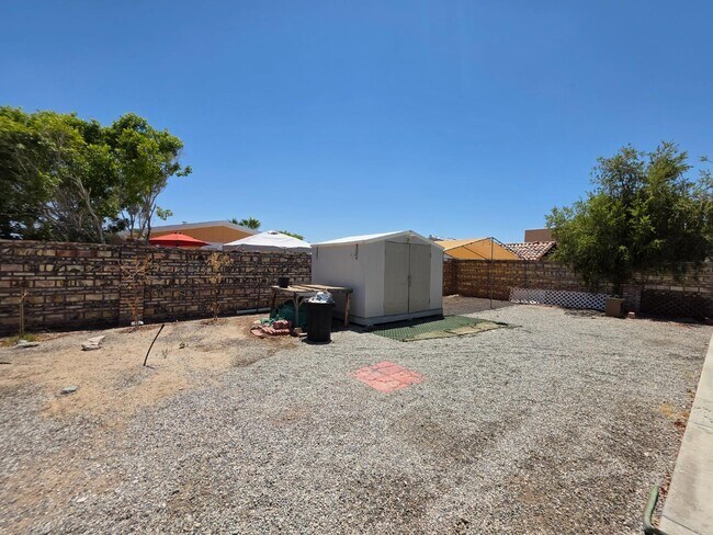 Foto del edificio - 13525 E 52nd St
