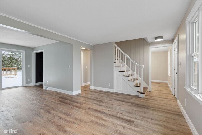 Foto del edificio - 4 br, 2.5 bath House - 10 Appleridge Street