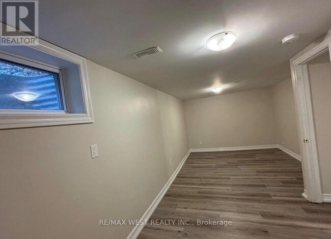 Photo du bâtiment - 4 Dantek Ct