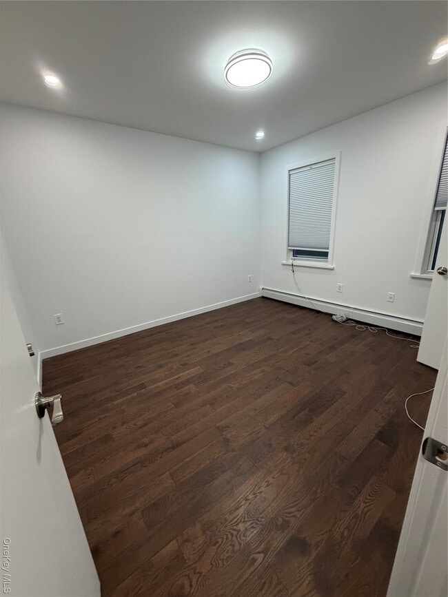 Building Photo - 609 Ovington Ave