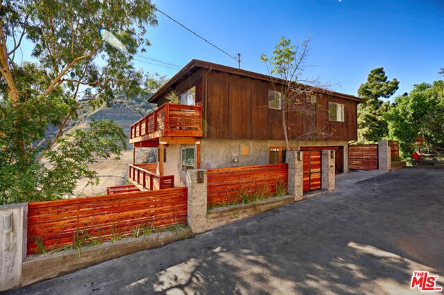 Foto del edificio - 8040 Highland Trail