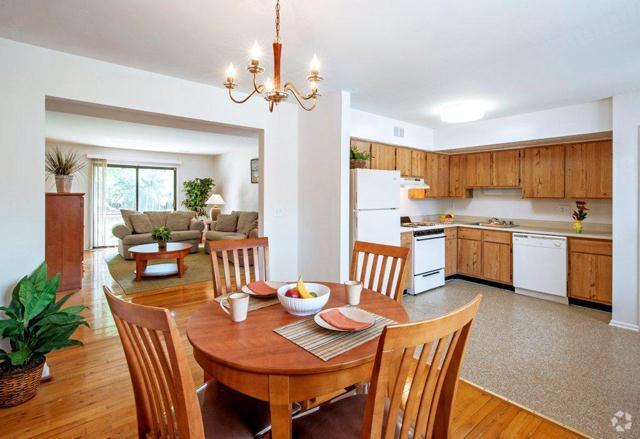 Dining Room - Somerset Mews