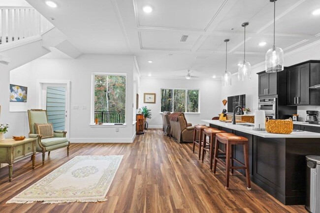 Building Photo - Brand New Emerson Condo 3 bedroom 3 1/2 bath