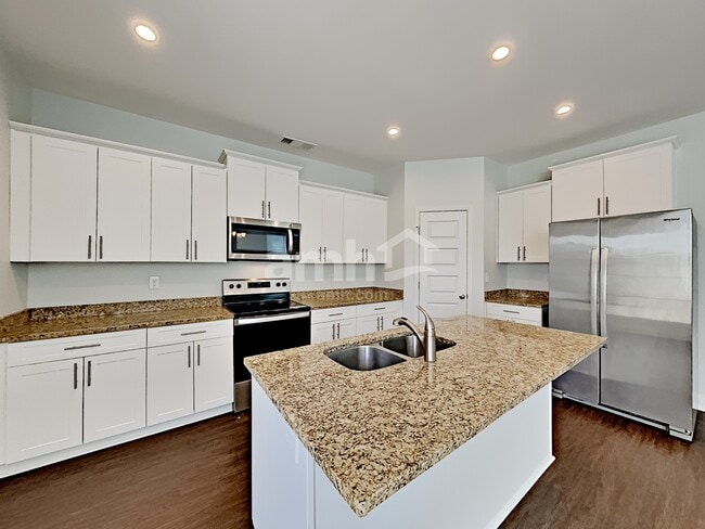 Building Photo - 5234 Tupelo St