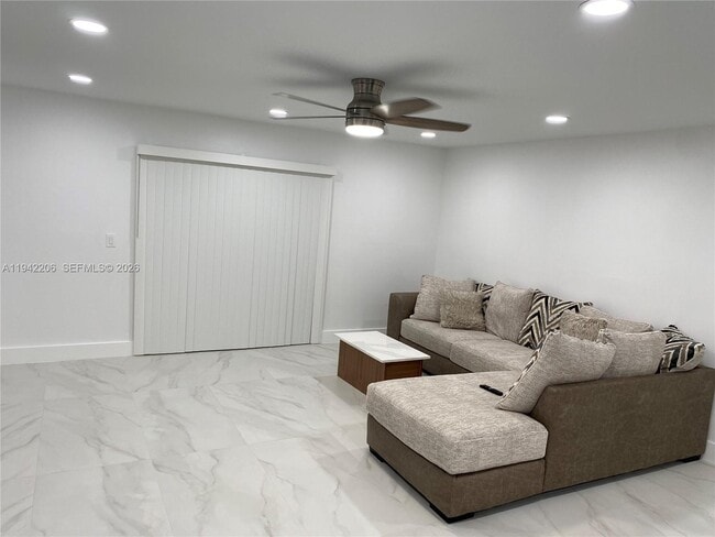 Foto del edificio - 22615 SW 66th Ave