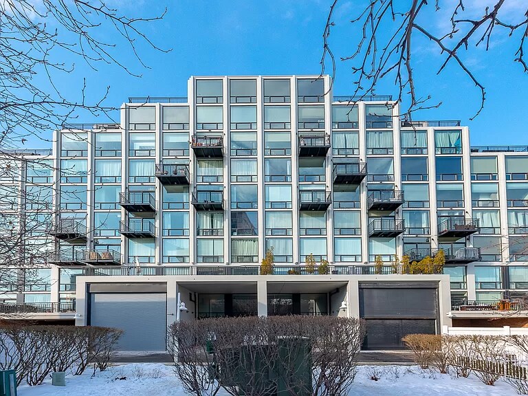 Foto principal - 61 W 15th St
