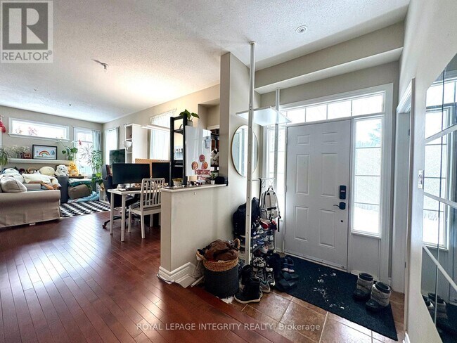 Photo du bâtiment - 26 Torbec Ave