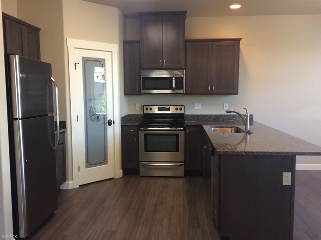 Foto del edificio - 3 br, 2.5 bath Duplex - 7214 W Chestnut Ave