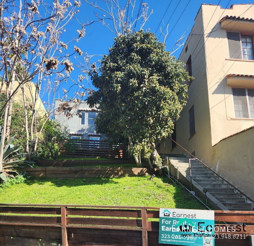 Primary Photo - 834 Laguna Ave