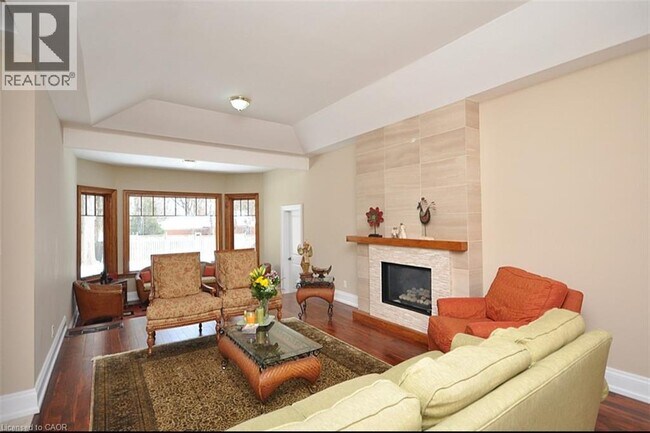 Building Photo - 225 Forestwood Dr