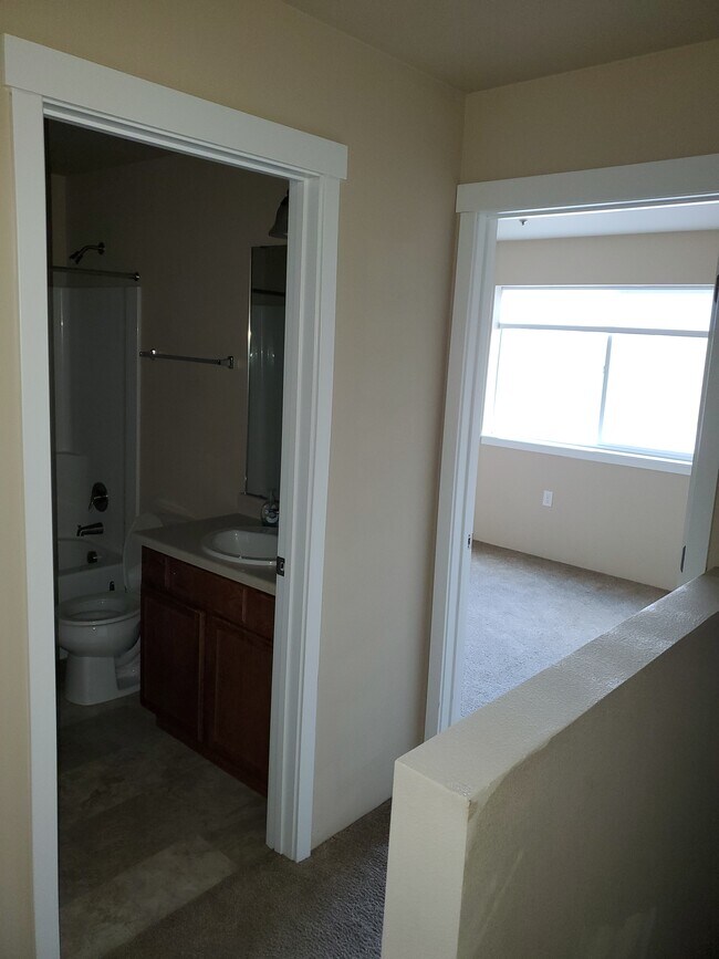 Foto del edificio - 5209 E Upriver Dr