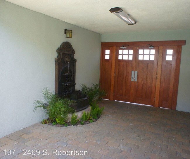 Building Photo - 2469 S Robertson Blvd