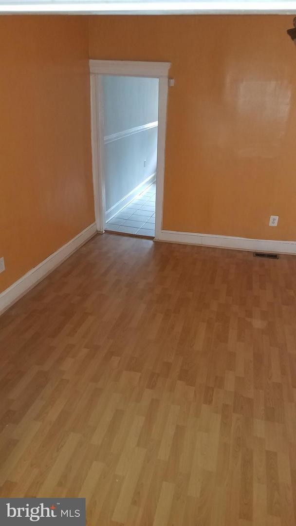 Foto del edificio - 323 E 28th St