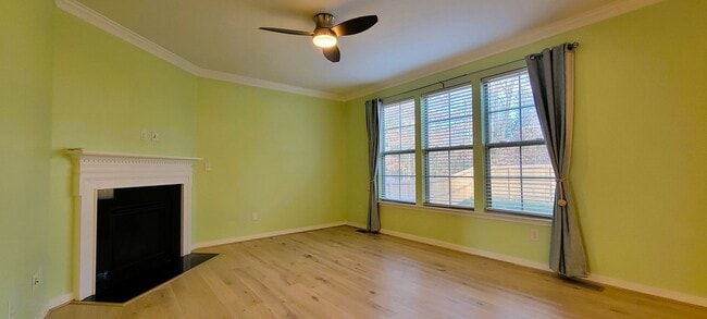 Building Photo - Large 4 bedroom 3 1/2 bath home that backs up to the 15th green in Magnolia Green.