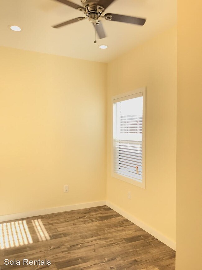 Building Photo - 8715 S Regina Ct
