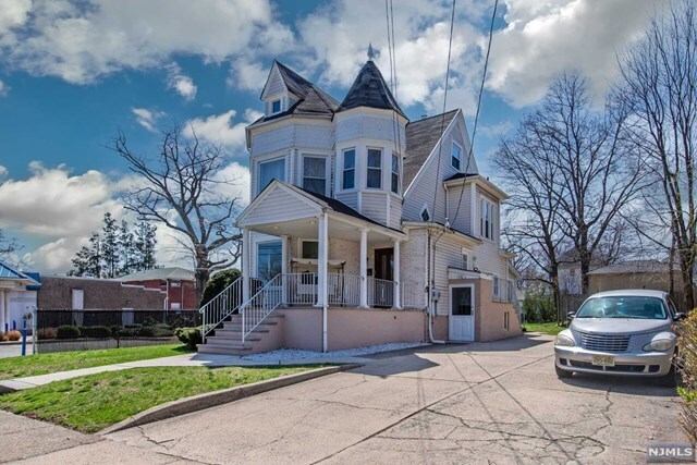Foto del edificio - 11 Spring Valley Ave