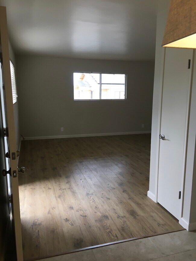 Foto del edificio - 812 Belden St