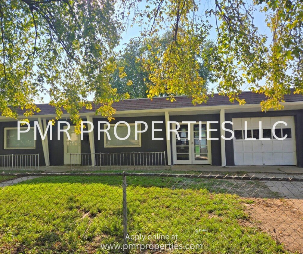 Foto principal - 2 Bedrooms/1 Bathroom House