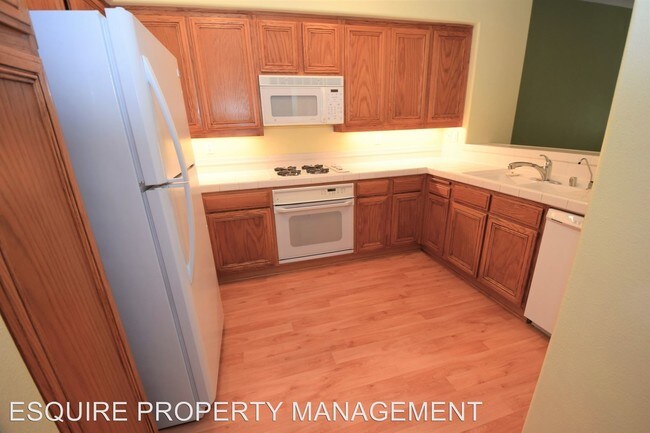 Foto del edificio - 3 br, 2.5 bath House - 215 CAMINO TOLUCA