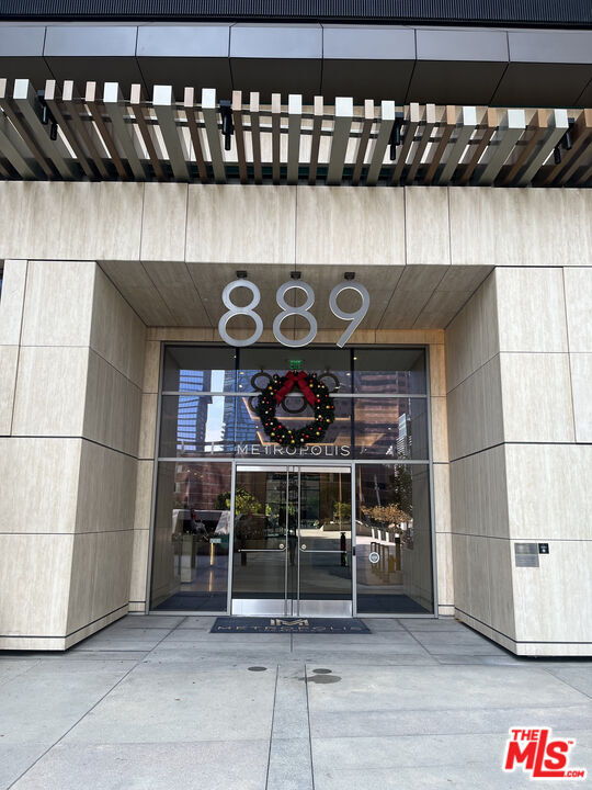 Building Photo - 889 Francisco St