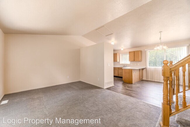 Foto del edificio - 3 br, 2 bath House - 5123 W 6275 S