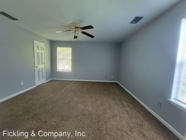 Foto del edificio - 3 br, 2 bath House - 716 Village Overlook