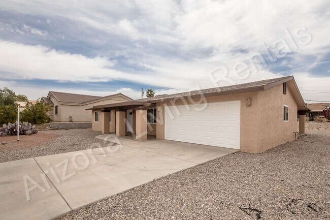 Foto del edificio - DARLING 3 BEDROOM HOME