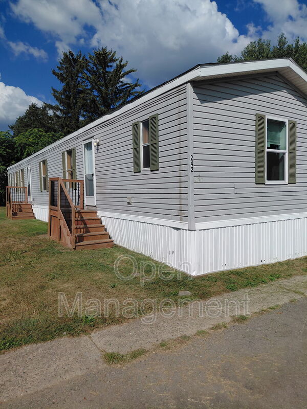 Building Photo - 301 Mantle Ave