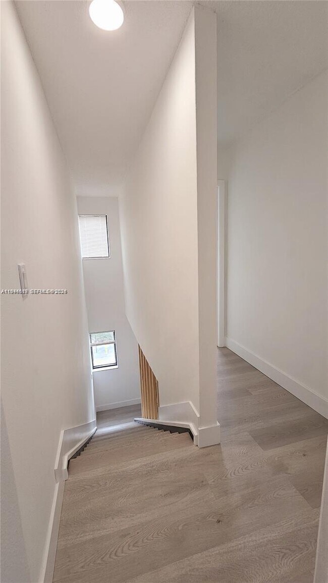 Foto del edificio - 5 Olive Dr