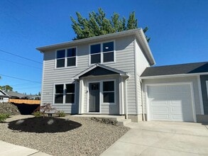Building Photo - 240 NE College Dr