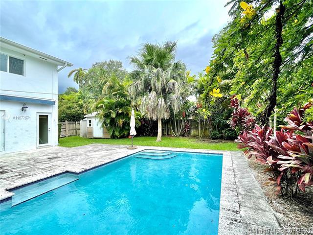 Foto del edificio - 10672 SW 77th Ave