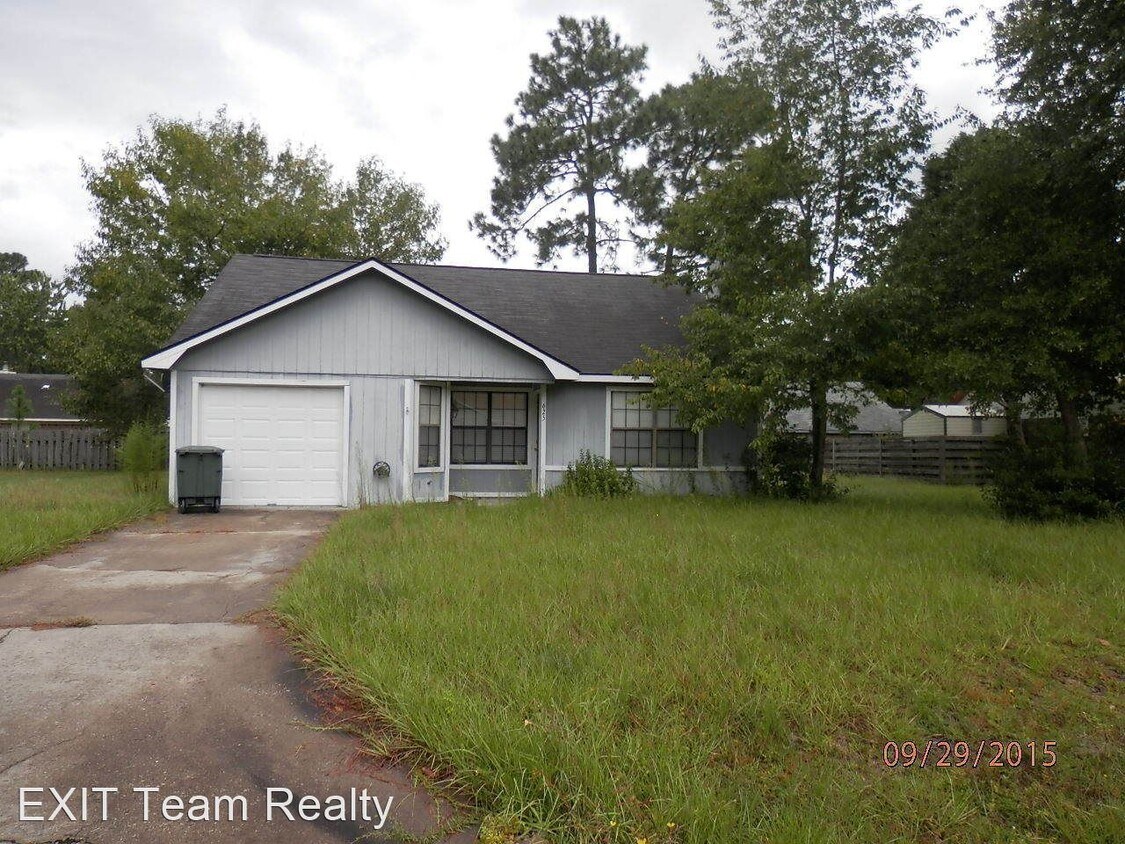 Primary Photo - 3 br, 2 bath House - 625 Oak Street