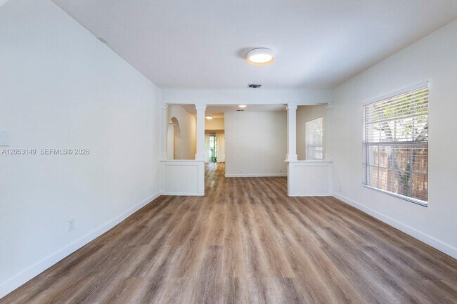 Foto del edificio - 3628 Thomas Ave
