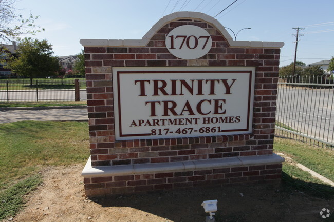 Trinity Trace Apartments Arlington Tx