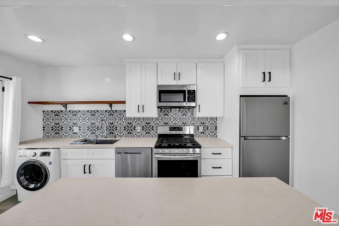 Primary Photo - 2546 3rd St