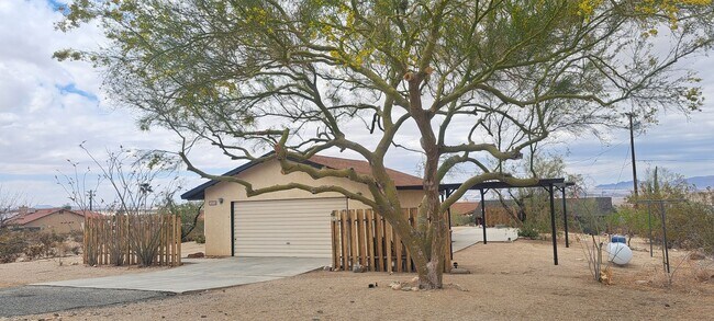 Foto del edificio - Larger 2 Bedroom home