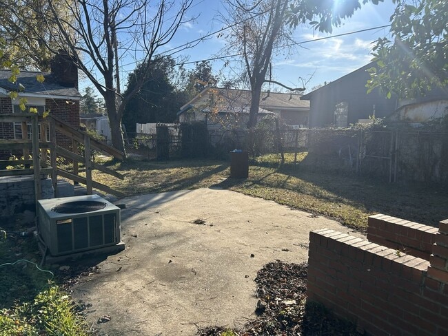 Foto del edificio - 3 Bed, 1 Bath Home