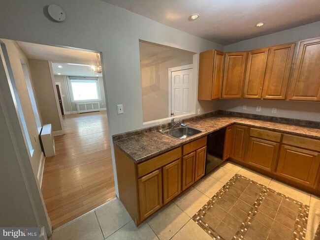 Foto del edificio - 141 Leverington Ave