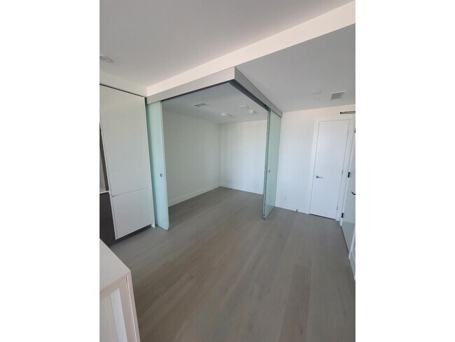 Photo du bâtiment - 1342 Johnston Rd