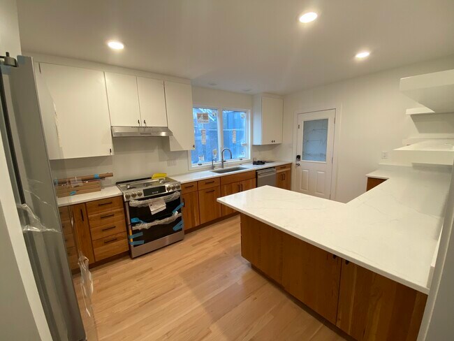 Cocina en obras - 1108 S Busey Ave