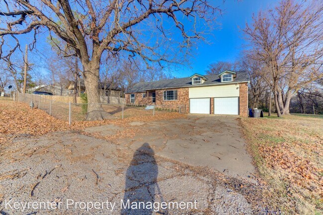 Building Photo - 4 br, 3 bath House - 1531 W 46th St