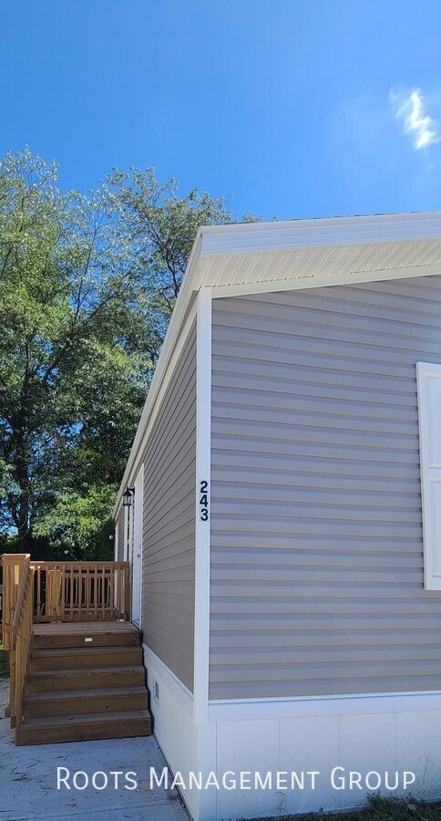 Building Photo - No application fees for a limited time. Ap...
