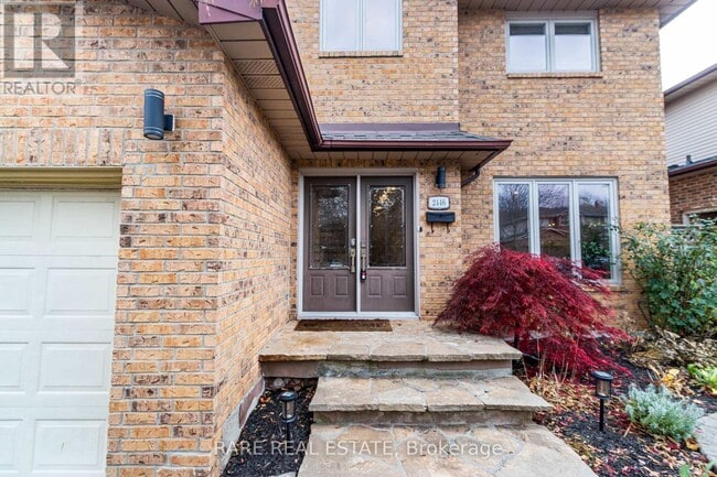 Building Photo - 2446 Overton Dr