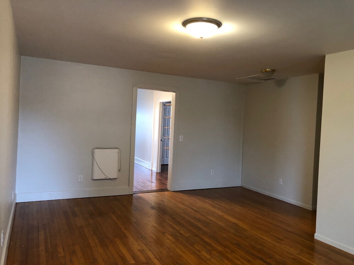 Foto principal - 931 West St