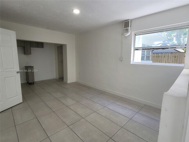 Foto del edificio - 16902 NE 23rd Ave